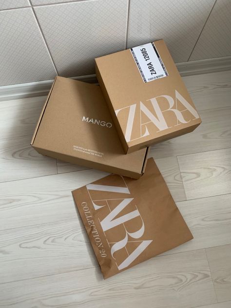 Parcel Aesthetic, Zara Unboxing, Aesthetic Vanilla Girl, Vanilla Girl Aesthetic, Shopping Pictures, Photography Editing Apps, Bear Quote, Cool Paper Crafts, Clean Girl Aesthetic