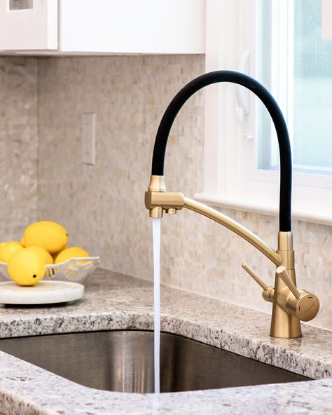 Matte black and gold kitchen faucet Kitchen Sink Faucets Farmhouse, Kitchen Faucet Gold, Black And Brass Kitchen, Kitchen Sink And Faucet, Gold Kitchen Sink, Sink Faucet Kitchen, Faux Brick Backsplash, Gold Kitchen Faucet, Old Fashioned Kitchen