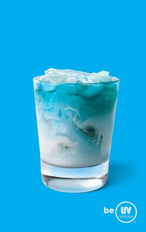 Blue Frost ~ 1 part UV Blue Vodka  1 part raspberry sherbet  1 part lemon-lime soda Uv Vodka Recipes, Raspberry Sherbet, Uv Blue, Lemon Lime Soda, Boozy Drinks, Adult Drinks, Party Drinks, Non Alcoholic Drinks, Lemon Lime