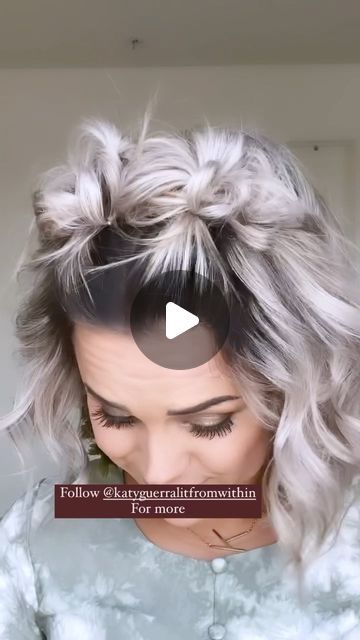 Short Hair Updo Easy, Long Hair Dos, Short Hair Dos, Short Hair Up, Peinados Hair Styles, Short Hair Bun, Easy Hair Updos, Up Dos For Medium Hair, Hair Hoco