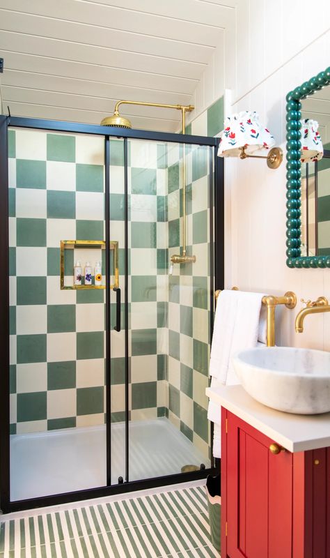 Checkered Wall Tiles Bathroom, Chequered Tiles Bathroom, Eclectic Colorful Bathroom, Fun Tiny Bathroom, Checker Shower Tile, Check Tiles Bathroom, Checkerboard Tiles Bathroom, Mismatched Tiles Bathroom, Otto Tiles Bathroom