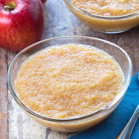 | LIVER RESCUE APPLESAUCE | Don’t be fooled by this recipe’s simplicity—applesauce is one of the most profoundly rejuvenating, revitalizing… Medical Medium Liver Rescue, Liver Rescue, Liver Cleanse Recipe, Liver Detox Drink, Liver Detox Recipes, Liver Cleanse Diet, Natural Liver Detox, Liver Detox Diet, Detox Your Liver