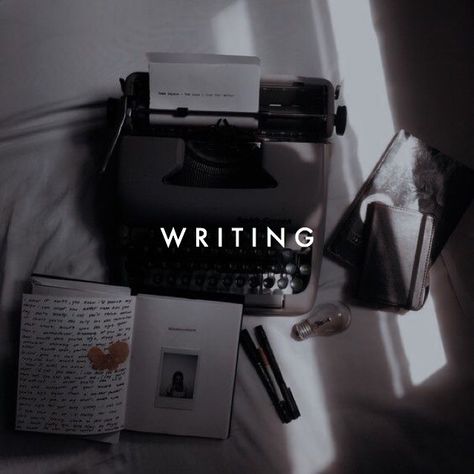 Writer Aesthetic Profile Picture, Publishing Company Aesthetic, Magazine Journalist Aesthetic, Travel Journalist Aesthetic, Novel Writing Aesthetic, Journalist Aesthetic Girl, Escritura Aesthetic, Journalists Aesthetic, Published Author Aesthetic