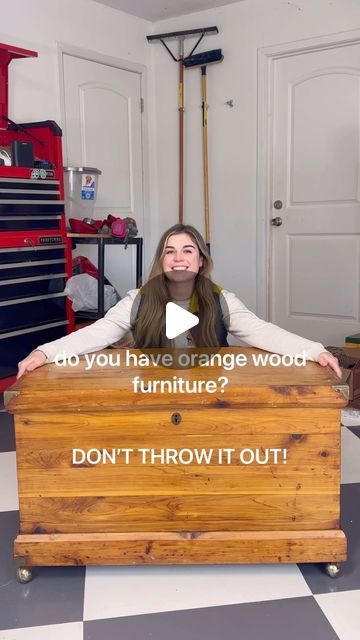 Lilly Skjoldahl - DIY furniture flips + home improvement on Instagram: "DONT THROW OUT THAT ORANGE FURNITURE! 👇🏼Comment LIST for the full list of supplies to turn this orange oak chest into to a pottery barn look-a-like including the @realmilkpaintco waxes!! (A D)  Here’s how I did it!  + removed all the brass hardware & accents  + scraped off all the old varnish with my carbide scraper + sanded off the remaining finish with 120 grit, working my way up to 220 + applied @realmilkpaintco wood wax into the inside of the chest to moisturize & renew the wood! It made such a difference + generously applied #realmilkpaintco soft wax in WHITE to the outside of the chest in a circular motion + I buffed off the excess white wax with a clean lint free cloth - an old teeshirt would work too!  + I po Natural Wood Finish Furniture, Make New Wood Look Old, Orange Oak Furniture Makeover, White Wax On Furniture, How To Remove Wax Finish From Furniture, Removing Finish From Wood Furniture, A Brandt Ranch Oak Furniture, How To Use Liming Wax On Furniture, White Wax On Dark Wood Painted Furniture