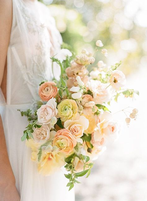 Bridal Bouquet Sweet Peas, Apricot Wedding Flowers, Apricot Ranunculus, Spring Wedding Flowers Bouquet, Apricot Wedding, Sunstone Winery, Yellow Bridal Bouquets, Apricot Blush, Regency Wedding