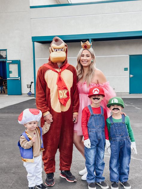 Character Day Costumes For Boys, Family Mario Bros Costumes, Homemade Mario And Luigi Costumes, Donkey Kong Makeup, Family Costumes Family Of 5, Mario Luigi Princess Peach Costume Family, Mario Brothers Halloween Costumes, Family Super Mario Costumes, Mario Family Halloween Costumes Diy