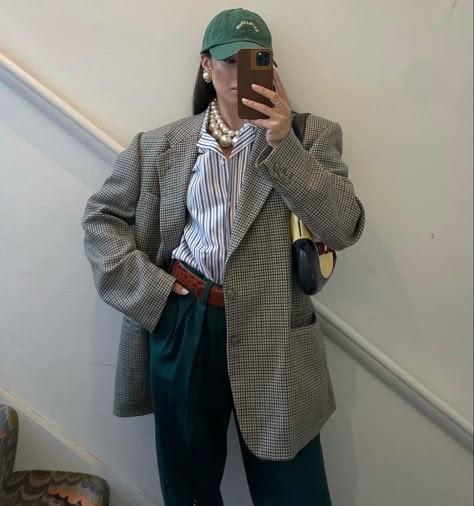 Grandpa Fashion, Plaid Blazer Outfit, Khakis Outfit, Street Style Outfits Casual, Clean Girl Aesthetic, Aesthetic Style, Inspo Outfit, Blazer Outfits, Autumn Outfit