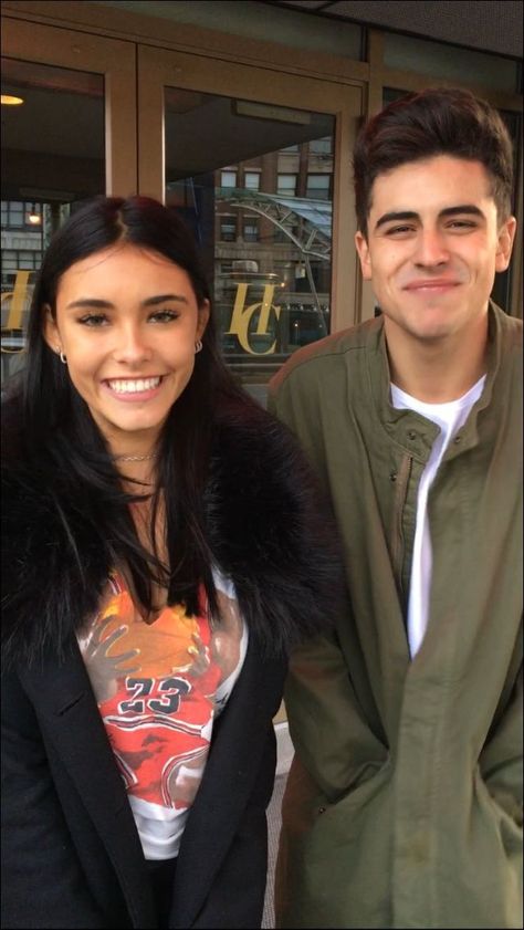 Madison Beer And Jack Gilinsky, Jack And Madison, Madison Beer Style, Gossip Girl Fashion Blair, Madison Beer Outfits, Jack G, Chuck Blair, Jack Gilinsky, Beer Outfit