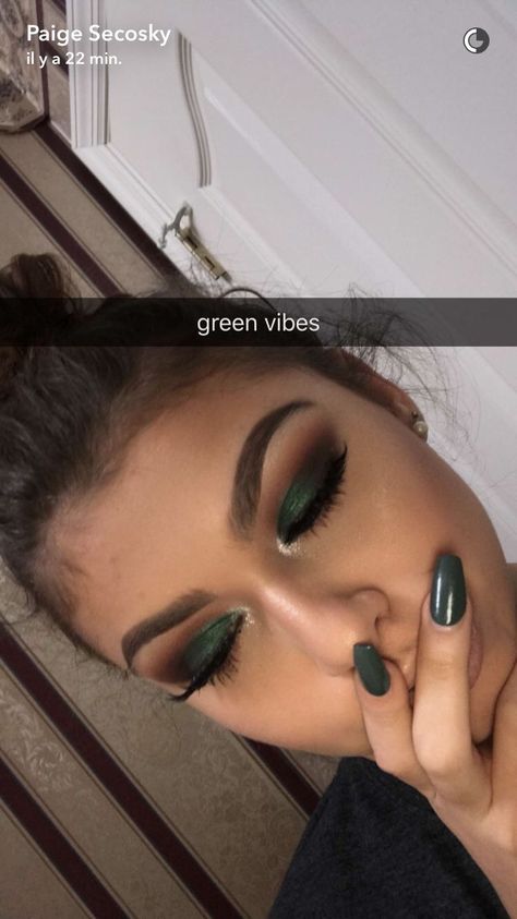 Green Vibe, Fashion Make Up, Insta Snap, Face Beat, Beauty Make-up, Makijaż Smokey Eye, Beat Face, Fall Makeup, Makeup For Green Eyes