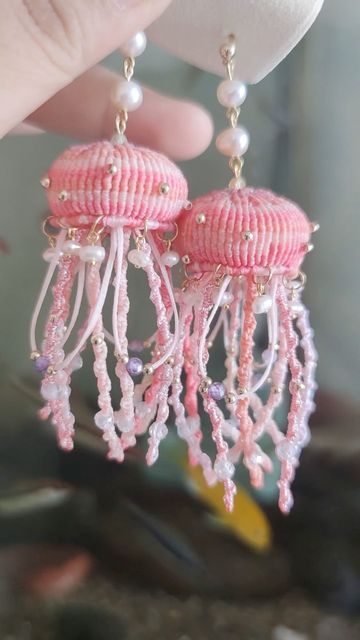 Crochet Jellyfish Earrings, Beaded Fish Earrings, Bead Jellyfish, Mermaid Macrame, Macrame Sea, Macrame Fish, Macrame Summer, Jellyfish Earrings, Simpul Makrame