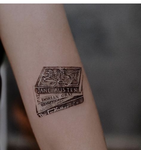 Ornate Tattoo, Writer Tattoo, Book Tattoo Ideas, Books Tattoo, Minimal Tattoo Ideas, Book Tattoos, Beyond Imagination, Thigh Tattoos Women, Tattoo Project