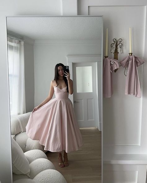 House Of Bc Pink Dress, House Of Cb Dresses Pink, Graduation Pink Dress, Pink Dresses Outfit, House Of Cb Pink Dress, Coquette Party Dress, Pink Outfits Dress, Pink Brunch Dress, Pink Dresses Aesthetic