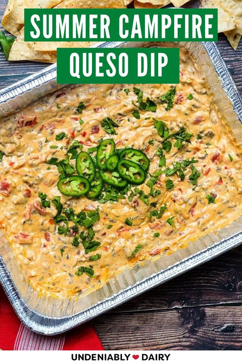 This summer, bring next-level dining to your campsite with this Grilled Campfire Queso Dip! This campfire queso recipe is for all the outdoorsy grillers and everyone lucky enough to hang with them. Campfire Food Ideas Outdoor Cooking, Campfire Dip Recipe, Camping Party Appetizers, Campfire Queso Recipe, Easy Dips For Camping, Campfire Dips, Dip For Camping, Campfire Appetizers, Camping Cheese Dip