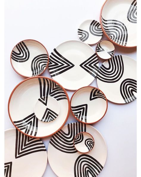 Paint Pottery, Arch Pattern, Painted Ceramic Plates, Painted Ceramics, Handmade Ceramics Plates, Graphic Motif, Handmade Plates, White Dinner Plates, Hand Painted Pottery