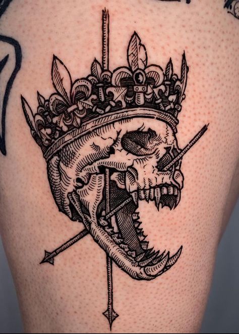 Engraved Tattoo Designs, Men Skull Tattoos, Bloodborne Doll Tattoo, Dragon Skull Tattoo, Neotrad Skull Tattoo Designs, Neo Traditional Skull Tattoo, Crocodile Skull Tattoo, Neotraditional Skull Tattoo, Medieval Skull Tattoo