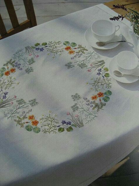 Herb Embroidery, Sashiko Embroidery, Embroidered Tablecloth, Embroidery Book, Hand Embroidery Flowers, Japanese Embroidery, 자수 디자인, Silk Ribbon Embroidery, Embroidery Needles