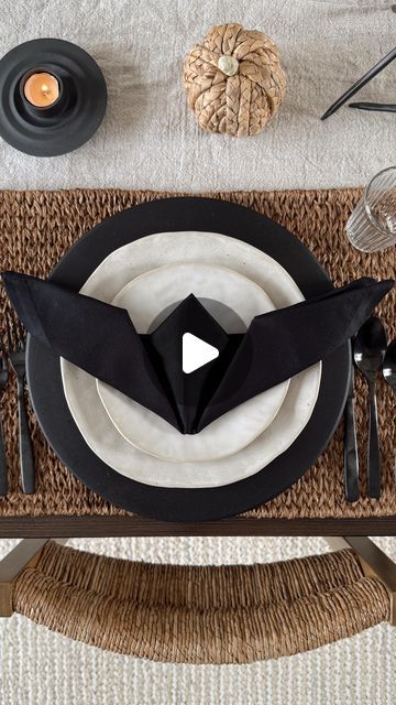 Will Taylor on Instagram: "Bats are cute and I won’t hear otherwise, ok! 🦇⁣
—⁣
I love this quick and easy Halloween DIY — it’s the perfect finishing touch to a spooky tablescape for a Halloween dinner party.⁣
—⁣
#halloween #halloweentablescape #entertaining #homedecor #diyideas #halloweendecor how to fold a bat napkin, Halloween tabletop decor ideas, Halloween bats, chic Halloween table, stylish Halloween decor ideas" Halloween Napkin Folding, Spooky Tablescape, Tabletop Decor Ideas, Stylish Halloween Decor, Halloween Dinner Party, Halloween Tablescape, Halloween Decor Ideas, Halloween Party Dinner, Chic Halloween