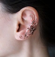 "Butterfly" earcuff by Kuryakova Ludmila Wire Ear Cuffs, Copper Cuff, Work Jewelry, Wire Wrapped Earrings, Ear Cuffs, Beads And Wire, Wire Earrings, Bijoux Diy, Wrapped Jewelry