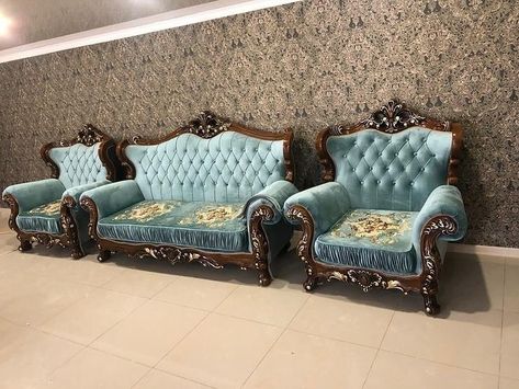 Gorgeous carving wooden sofa set 7 seat😍 . . . #chandigarh #mohali #saharanpur #delhi #delhimetro #mumbai #furniture #woodenfurniture Maharaja Sofa Design, Carved Wooden Sofa, Diy Corner Sofa, Comfortable Bedroom Decor, Carved Sofa, Sofa Design Wood, Luxury Furniture Sofa, Gorgeous Sofas, Wooden Sofa Designs