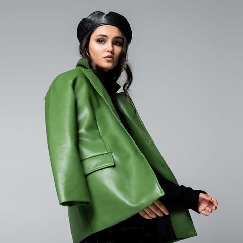 Embrace the Allure of a Green Leather Jacket — No Time For Style Dark Green Leather Jacket Outfit, Olive Green Leather Jacket Outfit, Leather Jacket Outfit Hijab, Green Leather Jacket Outfit, Dark Green Leather Jacket, Fringe Leather Skirt, Olive Green Leather Jacket, Green Jacket Outfit, Dark Green Blazer