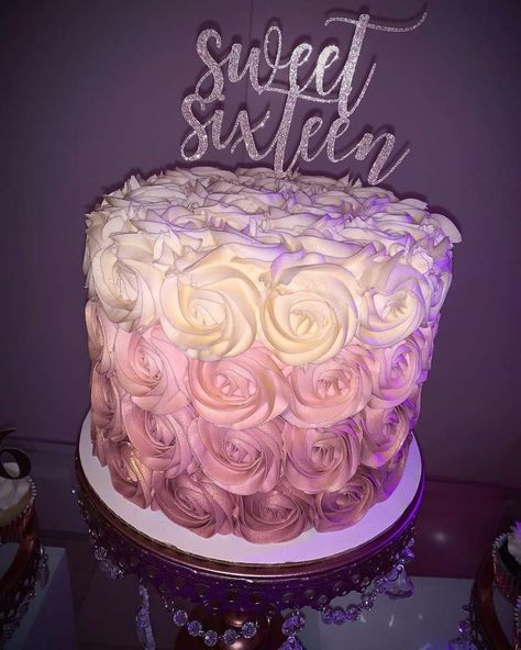 Sweet 16 Birthday Party Ideas, 16 Birthday Party Ideas, 17 Doğum Günü, Gold Sweet 16, Sweet 16 Party Themes, Sweet Sixteen Cakes, Sweet 16 Party Decorations, Sweet 16 Themes, 16th Birthday Decorations