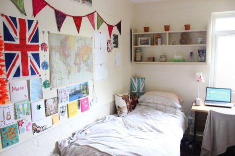 Dorm Decoration Ideas, University Room Decoration, Uni Room Ideas Uk, Uni Room Ideas, University Bedroom, Uni Bedroom, Flat Bedroom, University Rooms, Uni Dorm