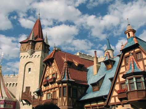 Bavarian Architecture, Medieval Scandinavian Architecture, Medieval German Town, Bavarian Forest, Castle Bavaria, Planet Coaster, Fairytale House, British Architecture, Medieval Houses