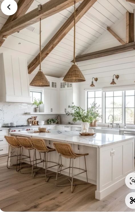 Shiplap Kitchen Ceiling, Farmhouse Ceiling Ideas, White Plank Ceiling, Shiplap Ceilings, Kitchen Ceiling Ideas, Exposed Beams Ceiling, Vaulted Ceiling Kitchen, Shiplap Kitchen, Spacious House