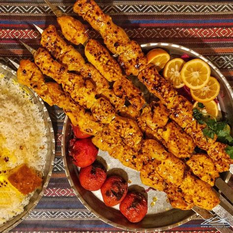 Persian Food Iranian Cuisine, Lebanon Food, Iranian Dishes, Salmon Burger Recipe, Iran Food, Iranian Recipes, Iranian Cuisine, Saffron Rice, Persian Cuisine