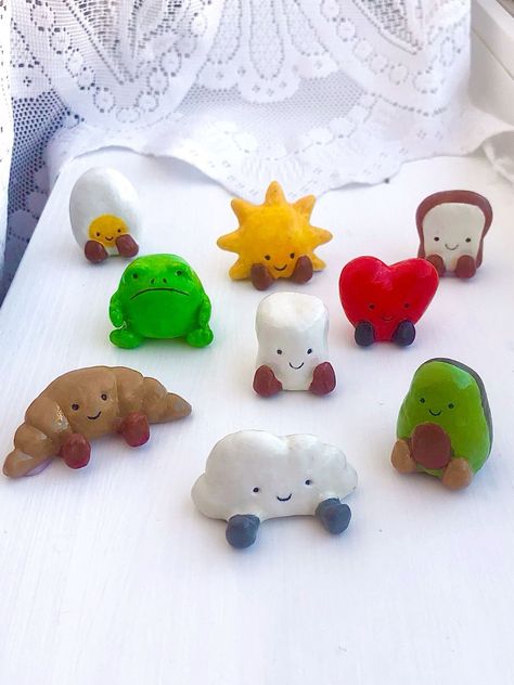 Easy Clay Sculptures, Clay Magnets, Diy Air Dry Clay, Air Dry Clay Projects, Clay Diy Projects, Clay Crafts Air Dry, Mystery Bag, Cute Polymer Clay, Pottery Crafts