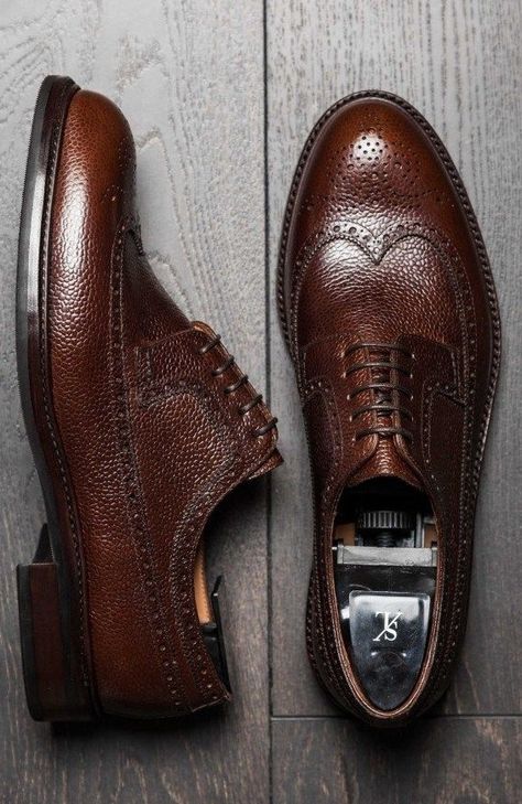 dark brown brogue leather shoes Shoes For Fall, Brown Brogues, Chelsea Shoes, Brogues Men, Oxford Brogues, Monk Strap Shoes, Mens Fashion Blog, Leather Brogues, Brogue Shoes