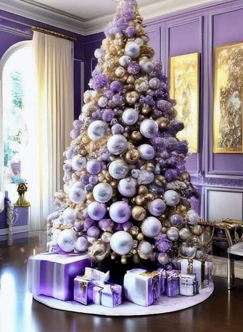 Purple And Lavender Christmas Tree, Purple Christmas Tree Decorations, Christmas Facts, Purple Christmas Decorations, Christmas Content, Pastel Christmas Decor, Christmas Aesthetics, Best Christmas Tree, Purple Christmas Tree