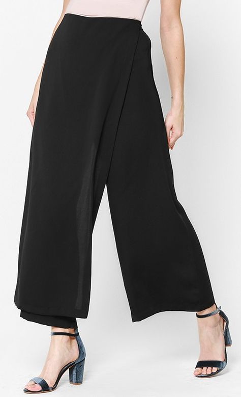 Ivy Overlap Trousers in Black Overlap Pants, Model Celana, Loose Top, Lazy Day, Loose Tops, Inspired Dress, A Word, Out Of Style, Fashion Ideas