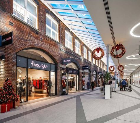 Swindon Designer Outlet | POD Architects | Archinect Shopping Mall Interior, Mall Facade, Shopping Mall Design, Architecture Facade, Retail Architecture, Street Mall, Supermarket Design, Outlet Mall, Mall Design