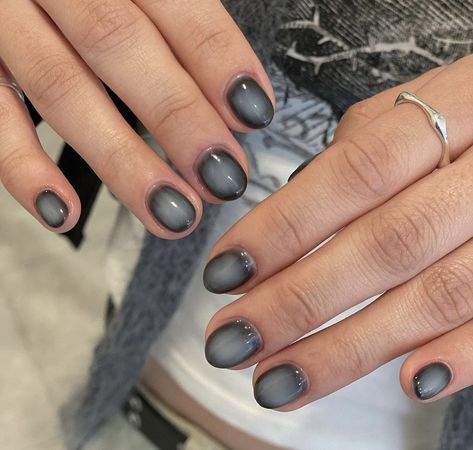 Short Nails Aesthetic Grunge, Small Nails Aesthetic, Short Cool Nails, Nail Art Short Nails Simple, Grunge Nails Short, Halloween Nails Aesthetic, Masculine Nails, Insta Nails, Nails Grunge