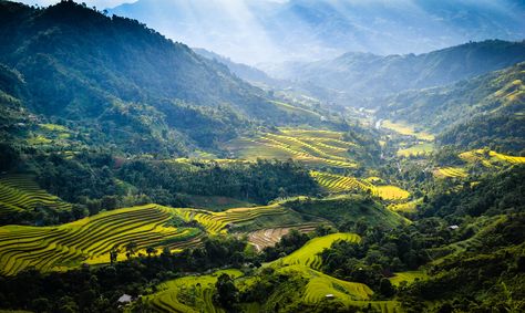 One of the many reasons I love Vietnam. Ha Giang Province, near the Chinese border. [OC] [4000x2395] Beautiful Vietnam, Mountain Landscape Photography, Mountain Artwork, Earth Pictures, Chinese Landscape, Cascade Mountains, Vietnam Travel, Landscape Wallpaper, Landscape Photographers