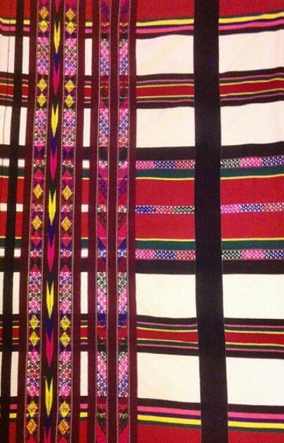 Mizo puan Mizo Puan Design, Mizoram Aesthetic, Art Silk Traditional Wear With Woven Motifs For Puja, Traditional Art Silk Fabric For Puja, Mizo Puan, Mindanao Traditional Clothing, Miao People Traditional Dresses, Hmong Textiles Pattern, Bamboo Ideas