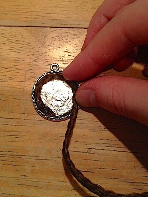 Lock Of Hair Keepsake Diy, Hairwork Jewelry, Hair Jewelry Diy, Victorian Diy, Victorian Hair Jewelry, Momento Mori Jewelry, Horse Hair Braiding, Hair Locket, Hair Keepsake