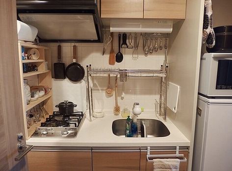 Japanese Small Apartment, Small Japanese Apartment, Korean Apartment Interior, Japanese Apartment, Simple Kitchen Design, Small Apartment Interior, Small Budget, Apartment Kitchen, Small Room Bedroom