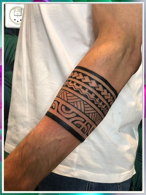 Armband Tattoo Mann, Maori Tattoo Arm, Bracelet Tattoo For Man, Stripe Tattoo, Tato Maori, Band Tattoos For Men, Tattoo Band, Forearm Band Tattoos, Armband Tattoo Design