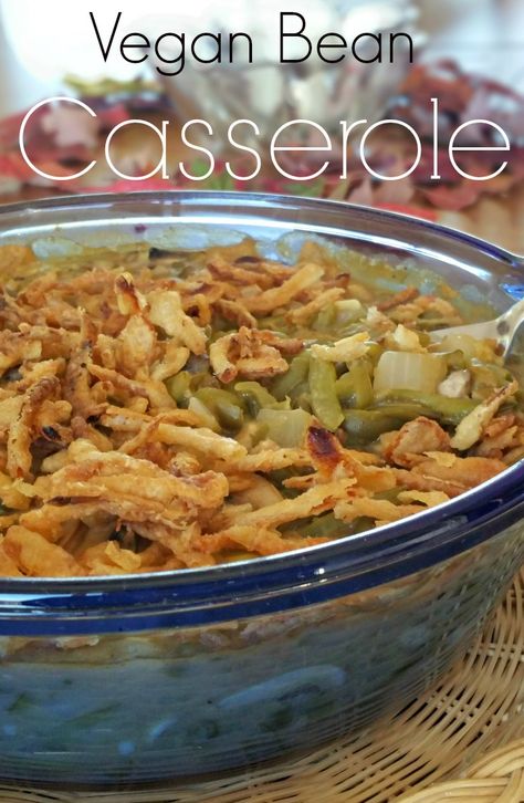 vegan green bean casserole Casserole For A Crowd, Vegan Green Bean Casserole, Vegan Casserole, Greenbean Casserole Recipe, Vegan Holiday Recipes, Vegan Side Dishes, Vegan Beans, Vegan Holiday, Vegan Sides