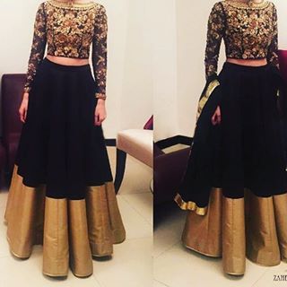 Brown Lehenga, Bridal Suits, App Instagram, Red Lehenga, Blouse Design Models, Design App, Lehenga Designs, Indian Designer Outfits, Indian Attire