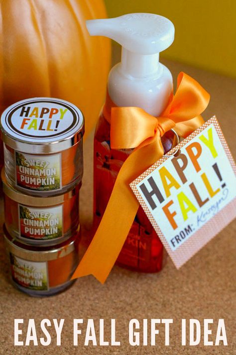 Gift ideas and treats for fall as collected by www.skiptomylou.org #recipe #gift Thanksgiving Teacher Gifts, Fall Teacher Gifts, Secret Pal Gifts, Secret Pal, Showing Gratitude, Marketing Gift, Secret Sisters, Teachers Gifts, Treat Gift