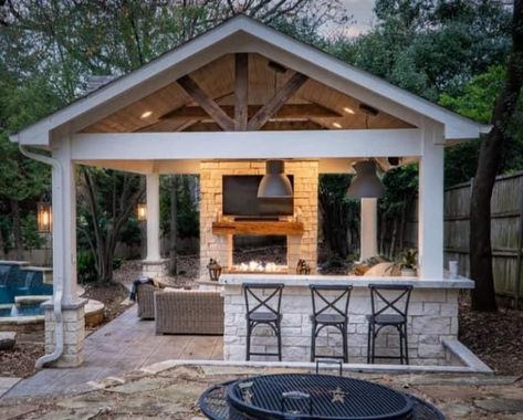 Outdoor Pavilion Decorating Ideas, Bbq Surround, Pool Structure, Carport Design, Farmhouse Reno, Kitchen Bars, Side Patio, Living Pool, Patio Plans