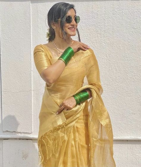 Golden Yellow Saree, Light Yellow Saree, Saree For Party, Modern Sarees, Fashionable Saree, Golden Saree, Saree Ideas, Tissue Silk Saree, Lehenga Designs Simple