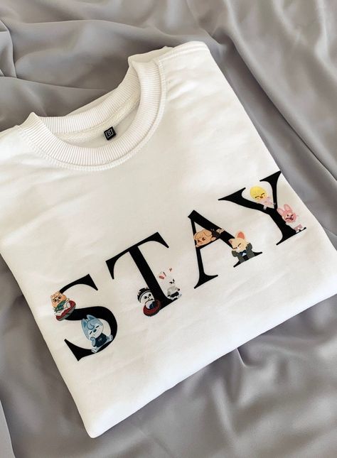 Skz Merch Clothes, Skz Clothes, Kpop Merch Aesthetic, Zapatillas All Star, Skz Merch, Stray Kids Merch, Stray Kids Kpop, Stray Kids Outfits, Kids Fans