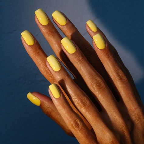 Yellow Nails Brown Skin, Yellow Tip Nails, Nail Art Yellow, Brown Hands, Nail Art Patterns, Harry Potter Nail Art, Harry Potter Nails, Uk Nails, Yellow Nail