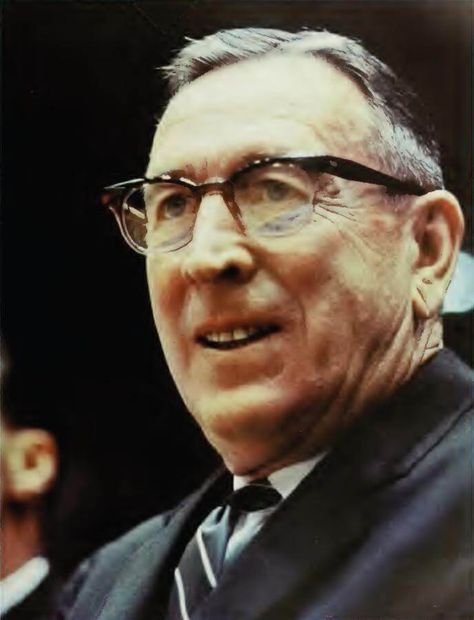 Lessons in Leadership: John Wooden Apathy Quotes, Wikipedia Logo, Thrifting Quotes, Pyramid Of Success, John Wooden Quotes, Rich Froning, Ucla Basketball, Wooden Quotes, John Wooden