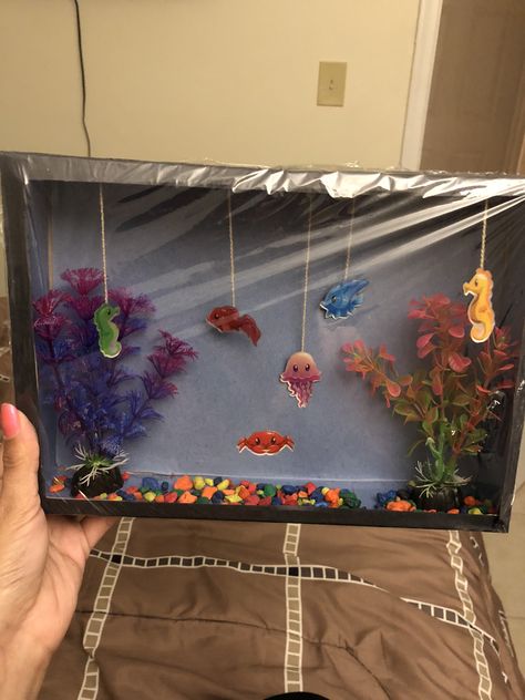 Fish tank Kids project .. “what can you do with a cereal box” Fish Tank Valentine Box Ideas, Fish Tank Valentines Boxes, Cereal Boxes Diy, Animal Management, Tissue Box Crafts, Cereal Box Craft, Diorama Kids, Valentine Boxes For School, Valentines 2024