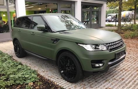 Olive Green Range Rover, Matte Range Rover Sport, Sage Green Range Rover, Forest Green Range Rover, Range Rover Green Color, Olive Green Truck, Dark Green Range Rover, Dark Green Car Wrap, Wrapped Range Rover